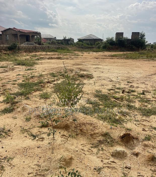 Registered One Plot of Land for Sale. · Photo 4