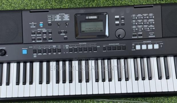 E Series Yamaha Psr (E)473 Keyboard · Photo 2