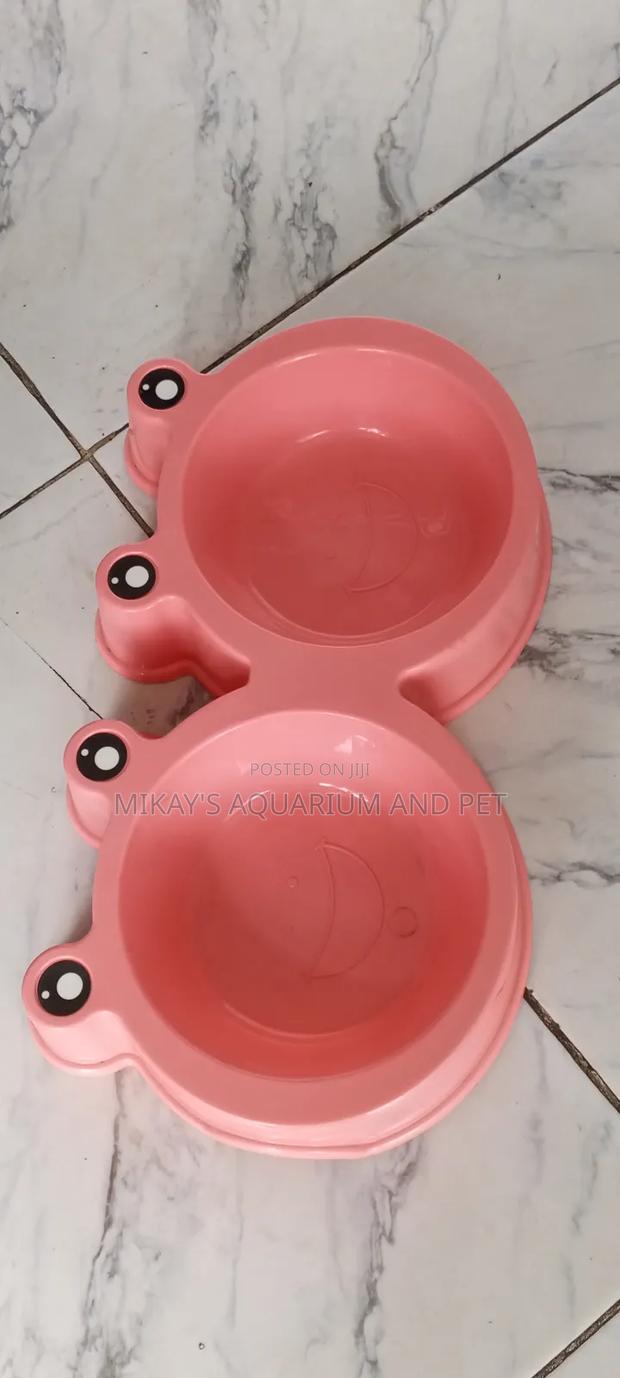 Plastic Dog Bowls · Photo 2