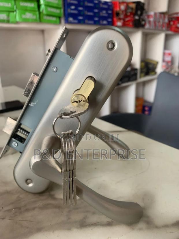 Quality Wooden Door Small Lock. Silver Color · Photo 3