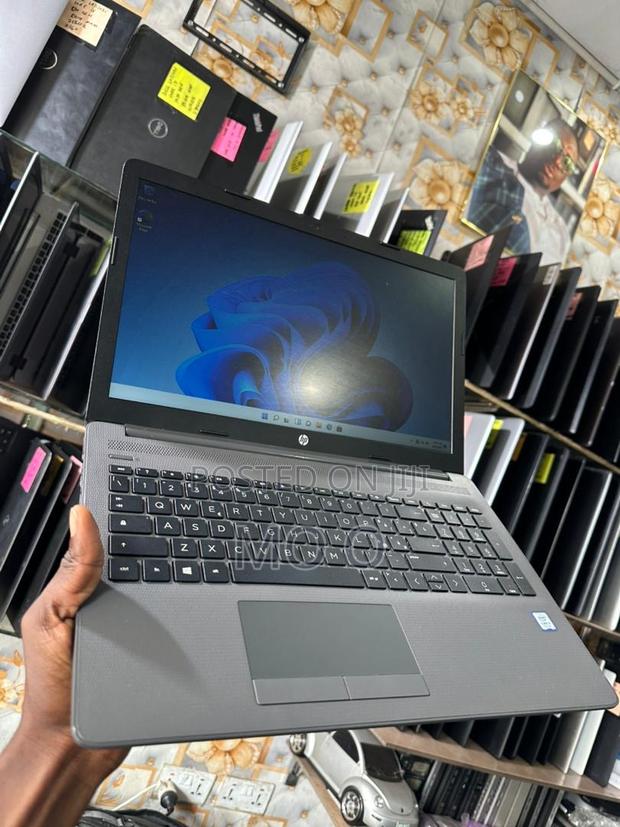 Laptop HP 250 G7 8GB Intel Core I3 SSD 256GB · Photo 1