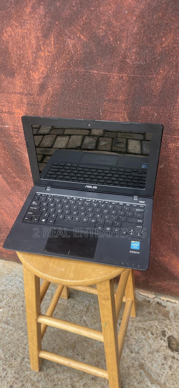 Laptop Asus X200MA 2GB Intel Celeron HDD 256GB · Photo 1