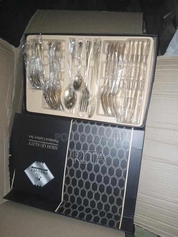 24pcs Luxurious Cutlery Set · Photo 2