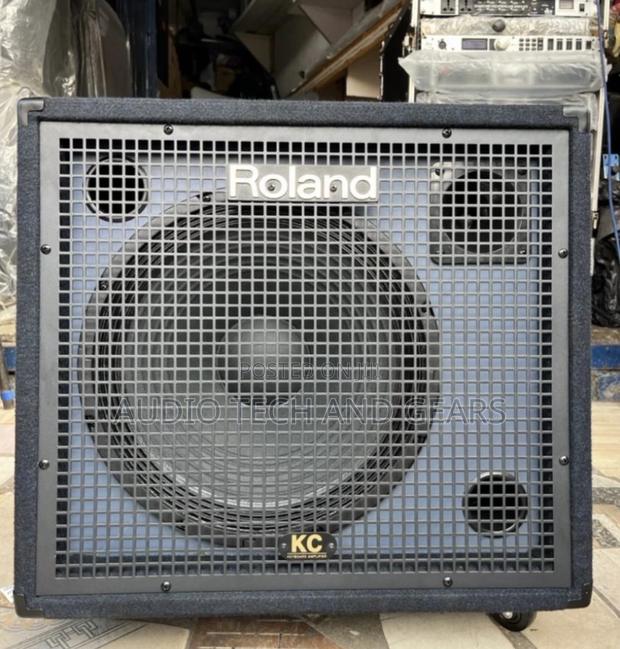 Roland Kc-550 Keyboard Combo