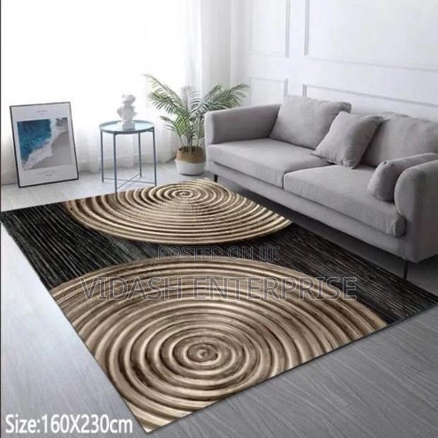 Durable Backing: Ensures Stability and Longevity. Size 160/230cm · Photo 1
