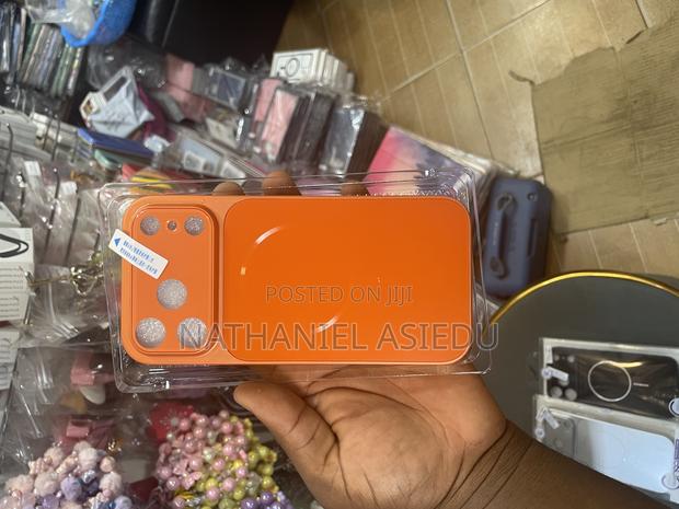 New Autumn Collection iPhone Case for iPhones 17 Pro Max · Photo 1
