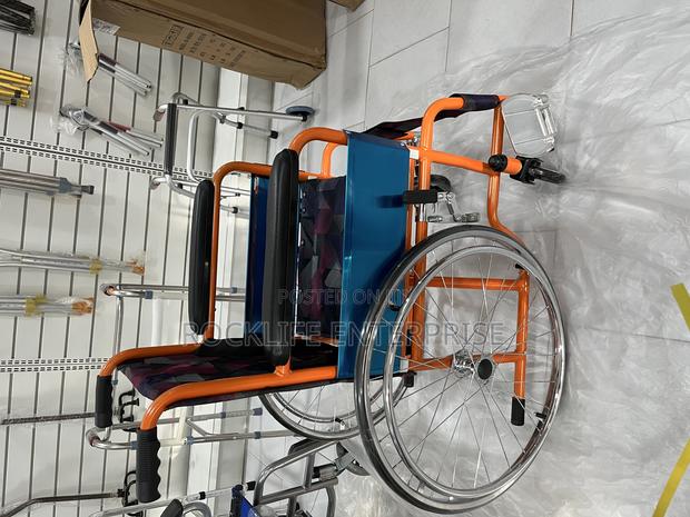Pediatric/Kids Wheelchair · Photo 4