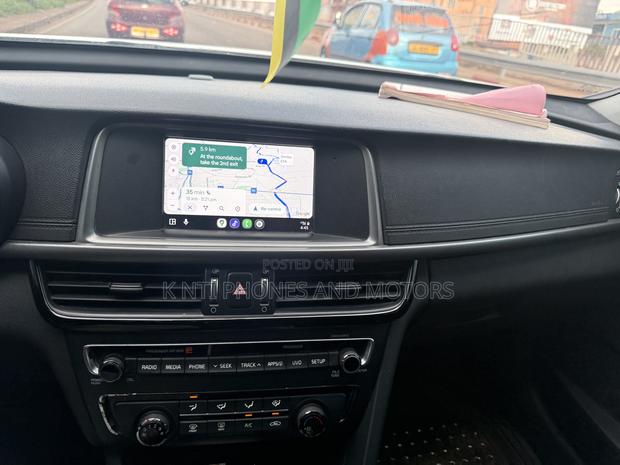 Kia Optima EX 2018 White · Photo 2