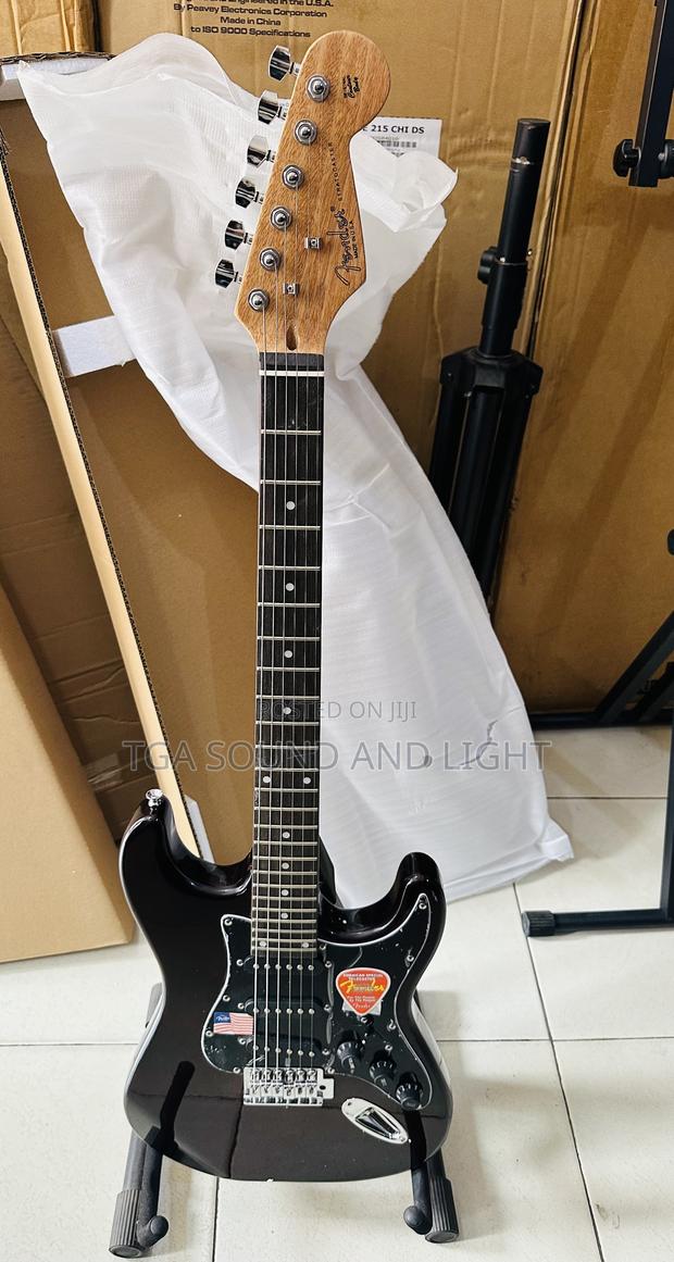 Fender Lead Guitar · Photo 1