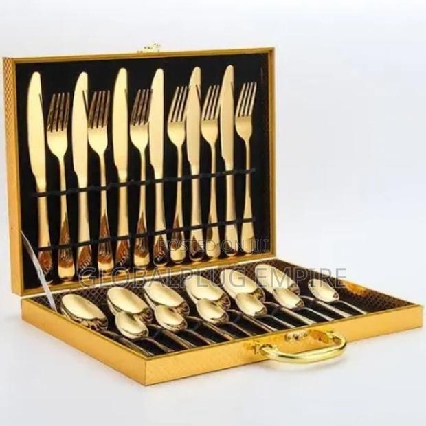 24 Pieces Gold Cutlery Set Elegant Dining in Style · Photo 1