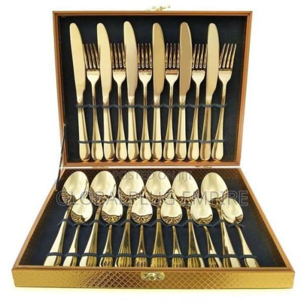24 Pieces Gold Cutlery Set Elegant Dining in Style · Photo 5