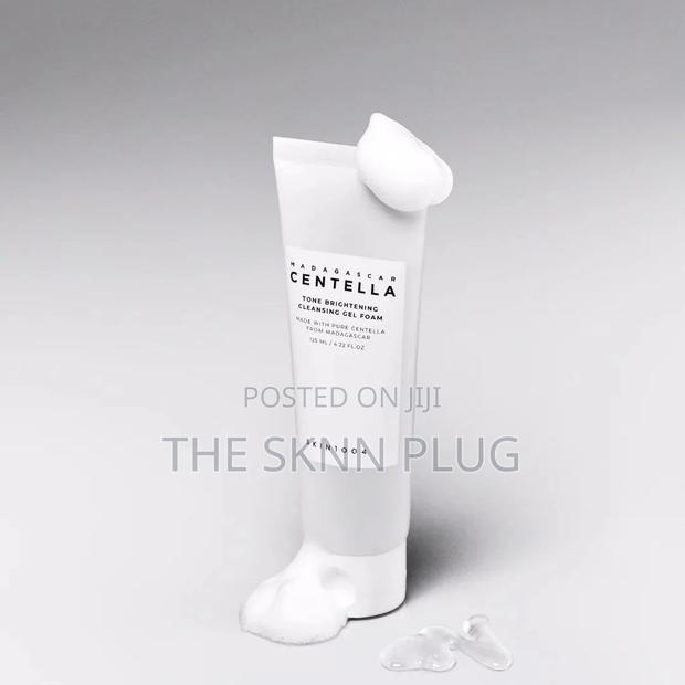 Madagascar Centella Tone Brightening Cleansing Gel Foam · Photo 1