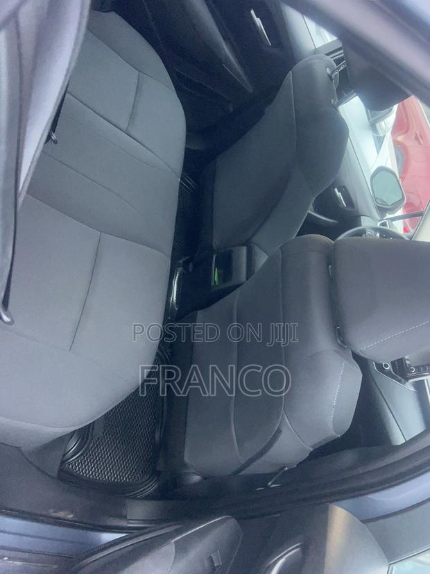 Toyota Corolla LE 2021 Blue · Photo 5