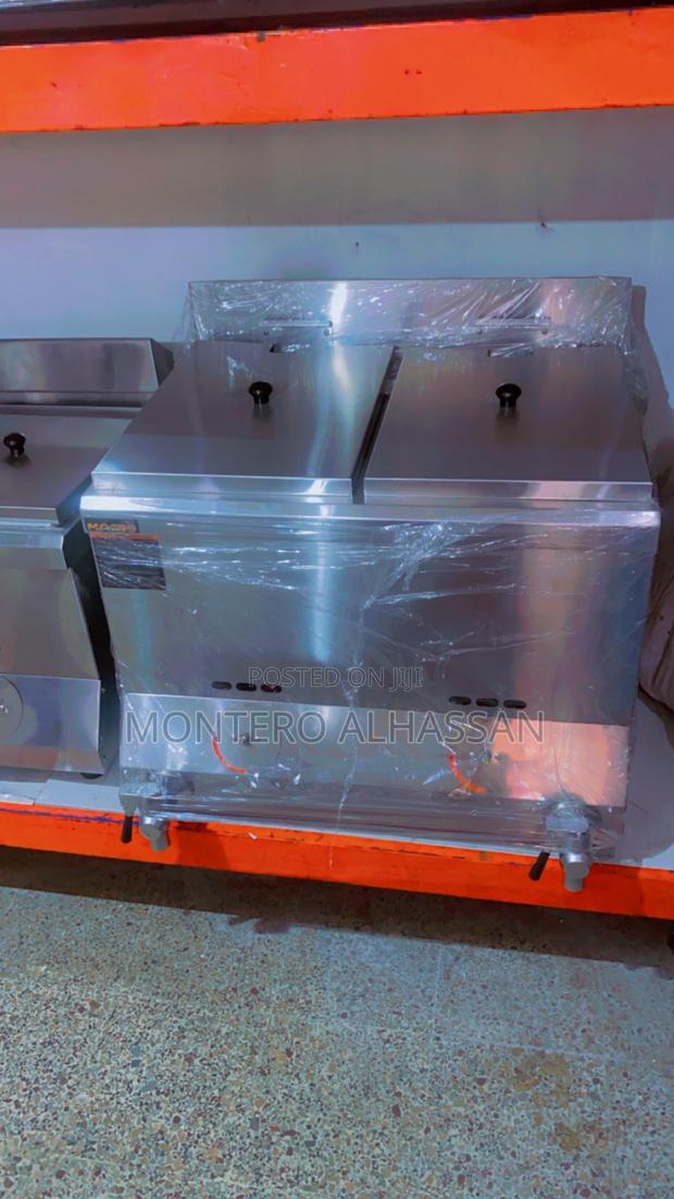 Gas Deep Fryer 2 Compartment 40liters Max Cap. · Photo 2