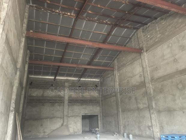 1000 SQM Warehouse at Circle · Photo 4