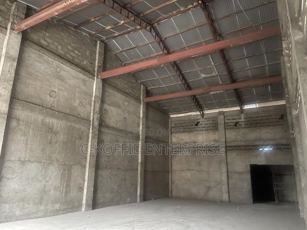 1000 SQM Warehouse at Circle · Photo 6