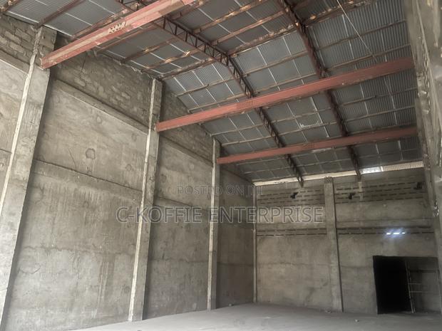 1000 SQM Warehouse at Circle · Photo 7