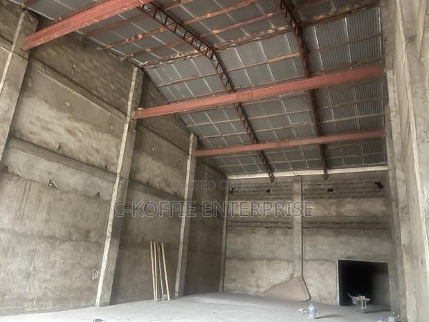 1000 SQM Warehouse at Circle · Photo 8
