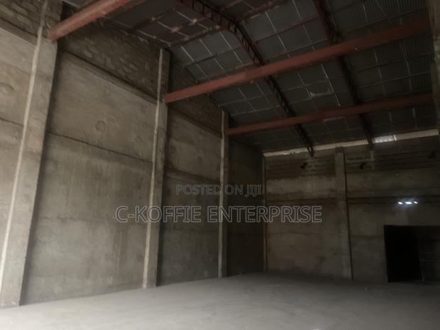 1000 SQM Warehouse at Circle · Photo 1