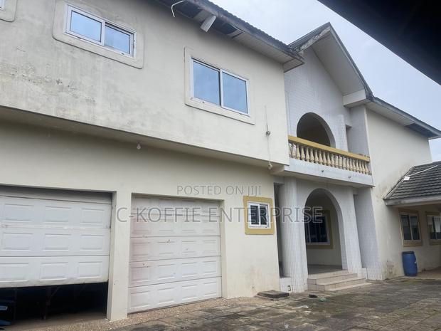6bdrm Mansion in Achimota, The Mall for sale · Photo 3
