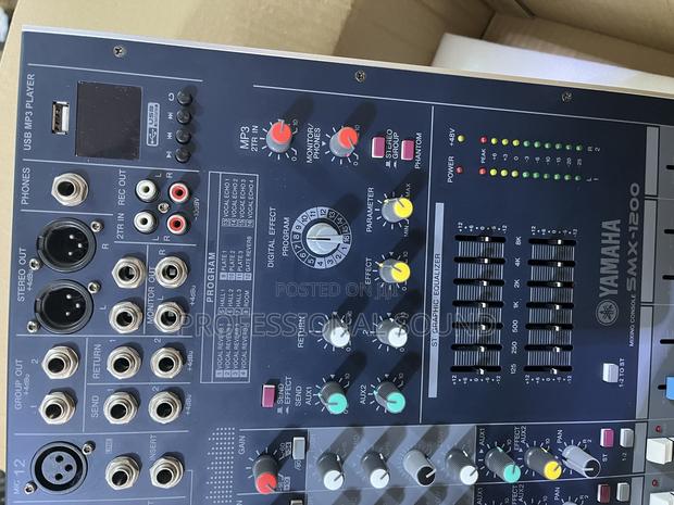 Smx12 Mixing Console · Photo 4