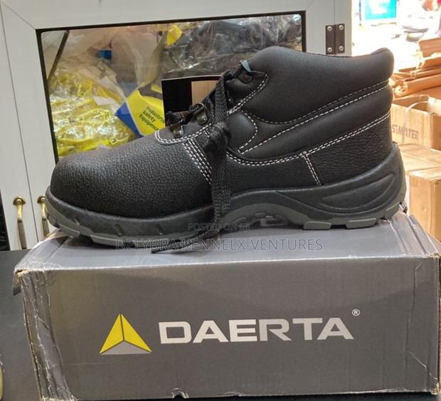 Safety Boot · Photo 2