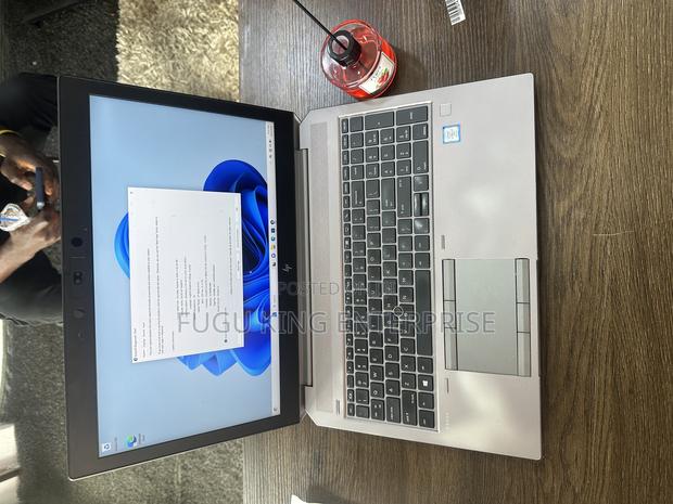 Laptop HP ZBook 15 32GB Intel Core i7 SSD 512GB · Photo 3