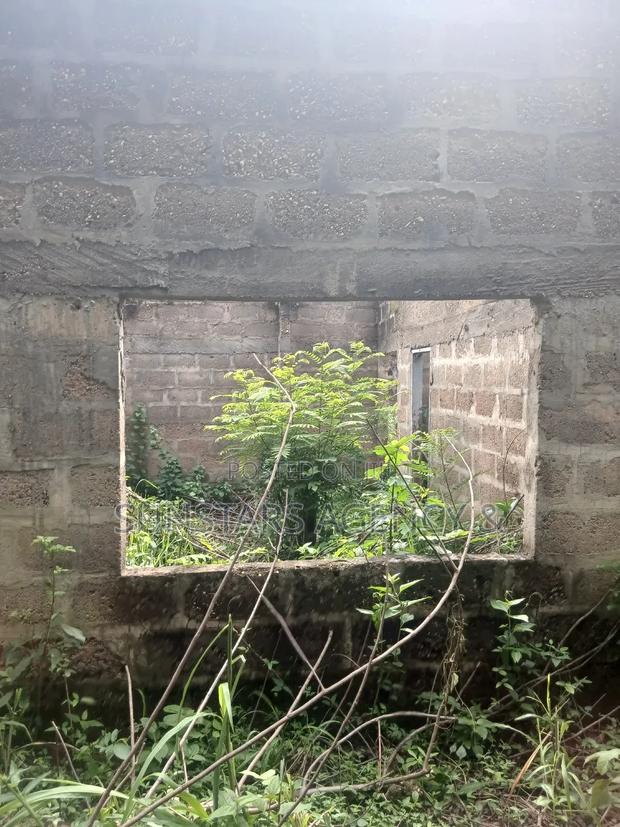 Uncompleted 5 Bedrooms Building · Photo 2