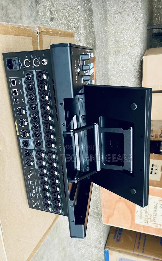 Behringer Wing Compact Digital Mixer · Photo 3