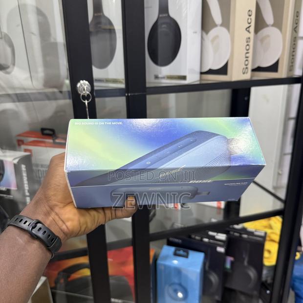 Bose Soundlink Flex Ii Bluetooth Speaker · Photo 2