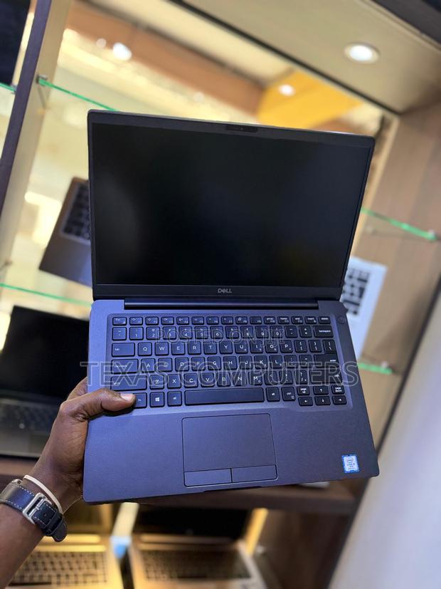 Laptop Dell Latitude 7480 8GB Intel Core I7 SSD 256GB · Photo 2