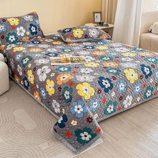 Comfy Blanket With Pillow Cover - King Size · Photo 2