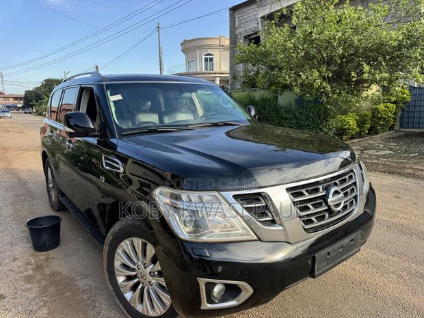 Nissan Patrol 2018 Black · Photo 2