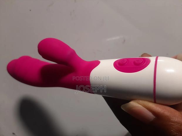 Dolphin Dildo Vibrator · Photo 1