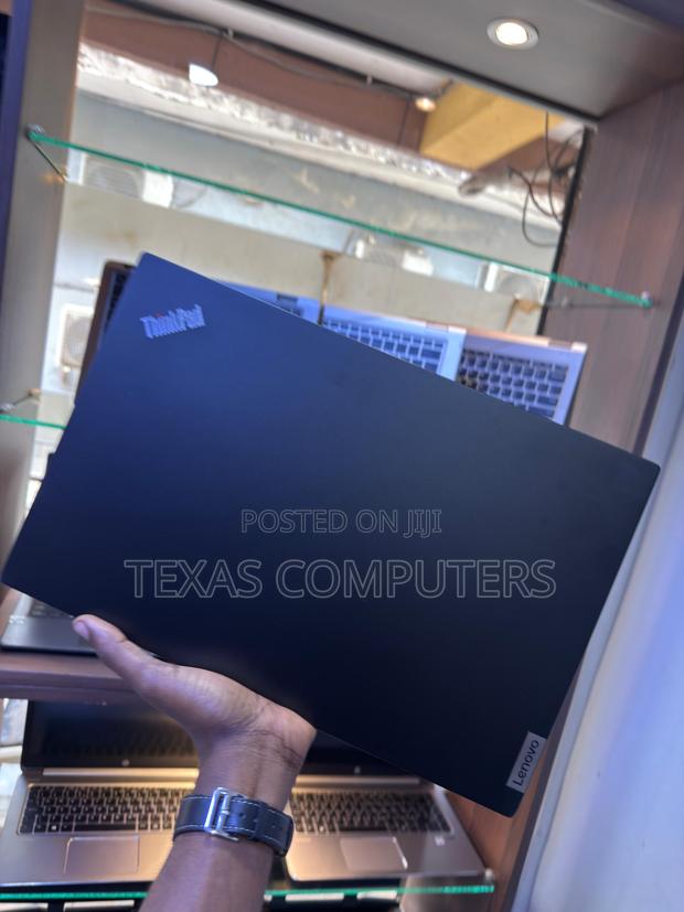 Laptop Lenovo Thinkpad E15 16GB Intel Core I7 SSD 512GB · Photo 4