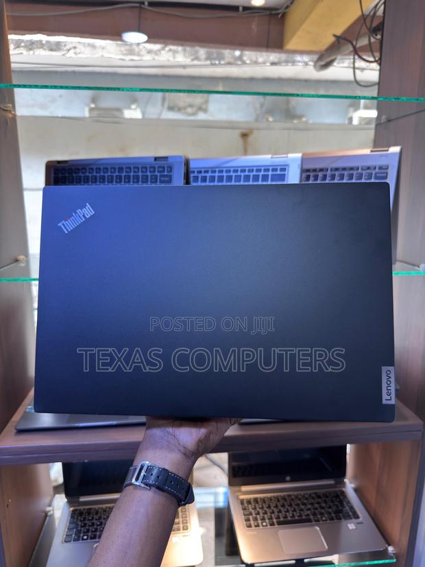 Laptop Lenovo Thinkpad E15 16GB Intel Core I7 SSD 512GB · Photo 1