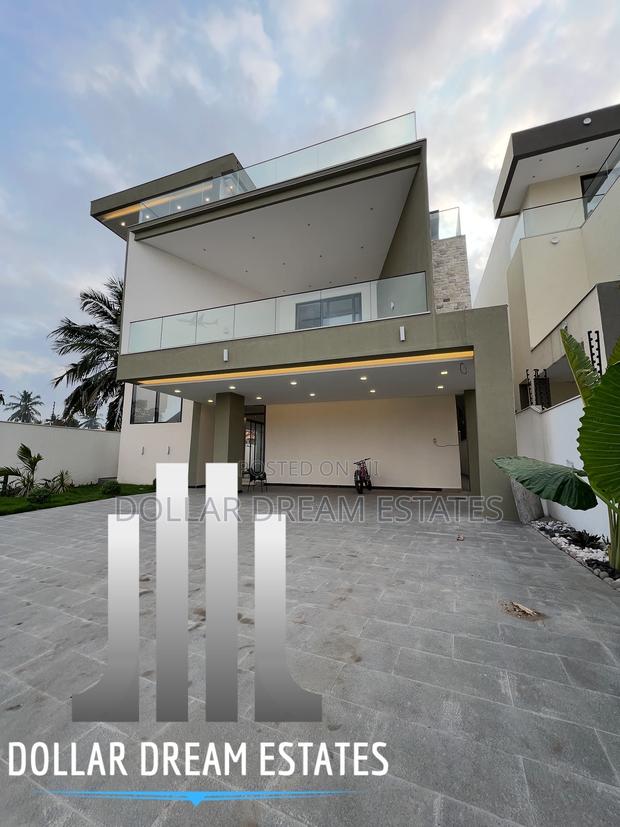 5bdrm House in East Legon for sale · Photo 1