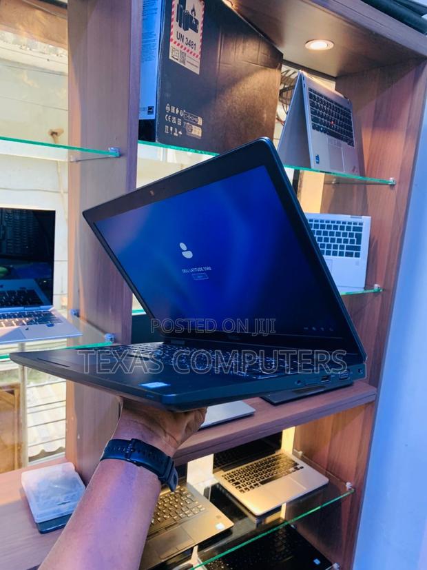 Laptop Dell Latitude 5580 8GB Intel Core I3 SSD 256GB · Photo 3