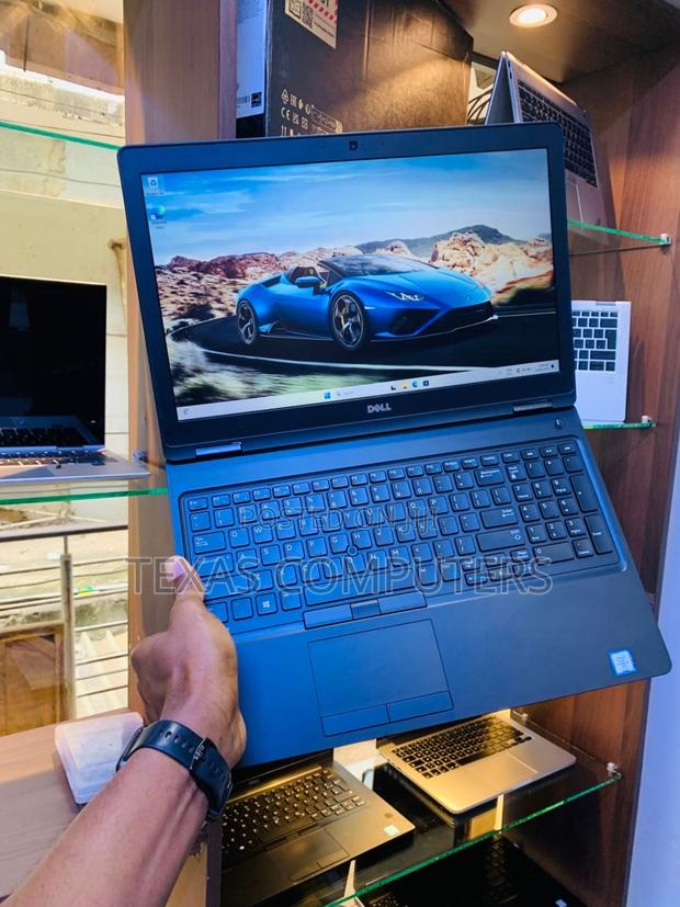 Laptop Dell Latitude 5580 8GB Intel Core I3 SSD 256GB · Photo 1