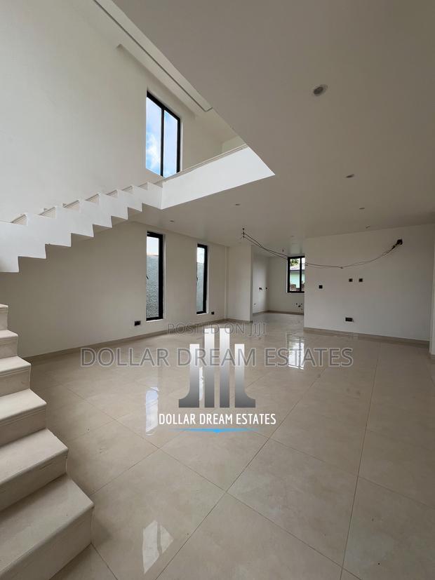 4bdrm Townhouse / Terrace in North Legon for rent · Photo 4