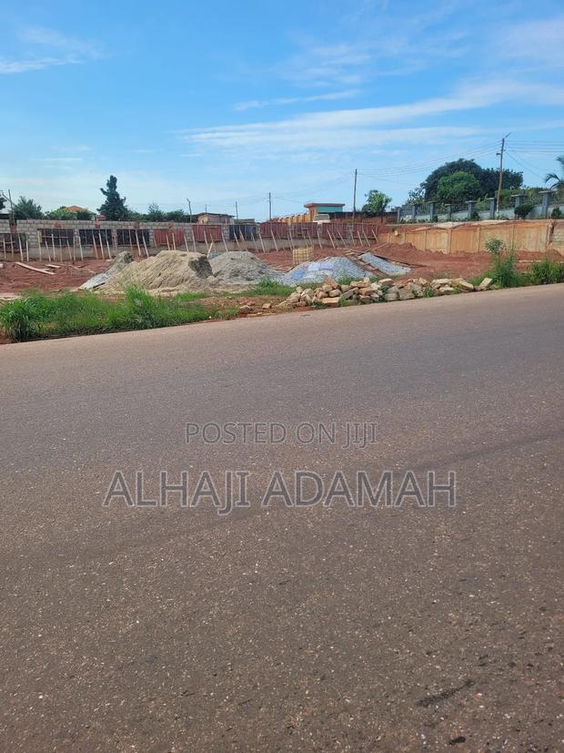 One Acre of Land for Sale Between Santasi and Apire Main Road · Photo 4