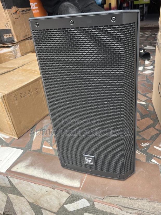 Ev Active Short Range Speakers Pair · Photo 1