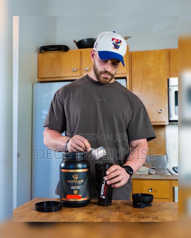 Gorilla Whey Protein Supplement · Photo 1