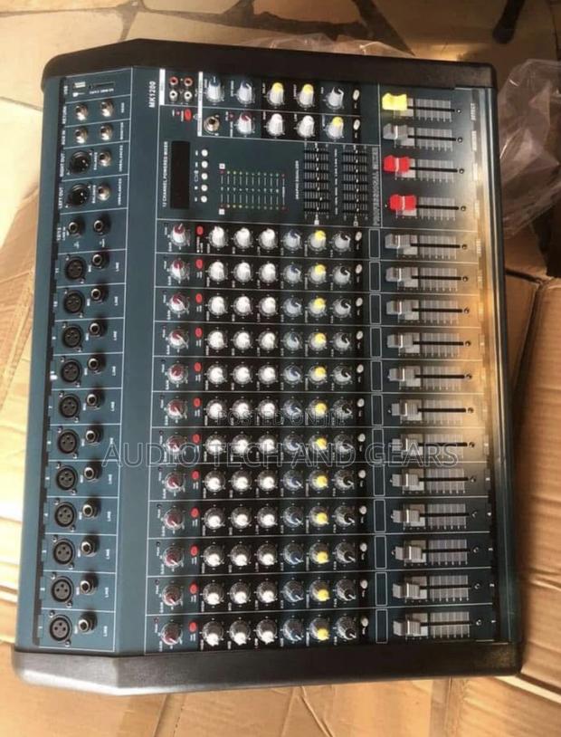 Yamaha Mk1200 Powered Mixer · Photo 1