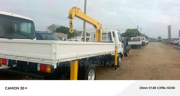 Hyundai Mighty Crane 3.5 Ton · Photo 3