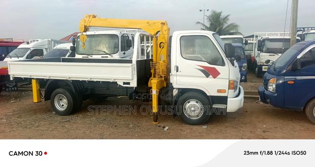 Hyundai Mighty Crane 3.5 Ton · Photo 4