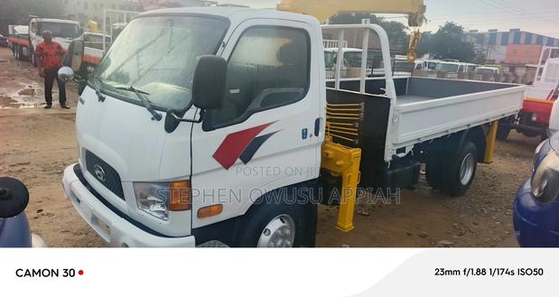 Hyundai Mighty Crane 3.5 Ton · Photo 5