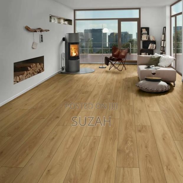 Vinyl Sticker Floor · Photo 1