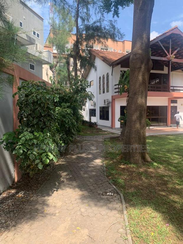 Furnished 4bdrm Mansion in Cantonments, Accra Metropolitan for sale · Photo 1