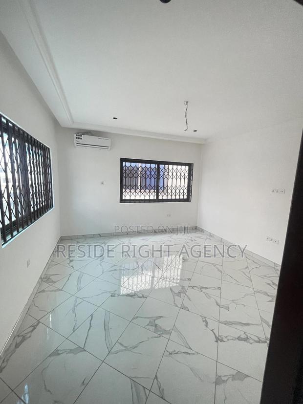 3bdrm House in Oyarifa for sale · Photo 4